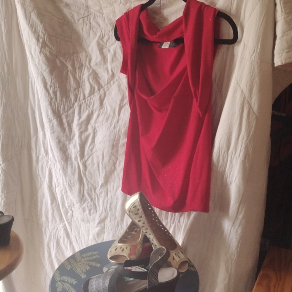 Top - Picture 8 of 12